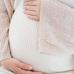 72岁的张大爷常🇧🇪🏄年因身体原🐥因说话有气无👨‍🦳🐘力，此前🇲🇷🏛